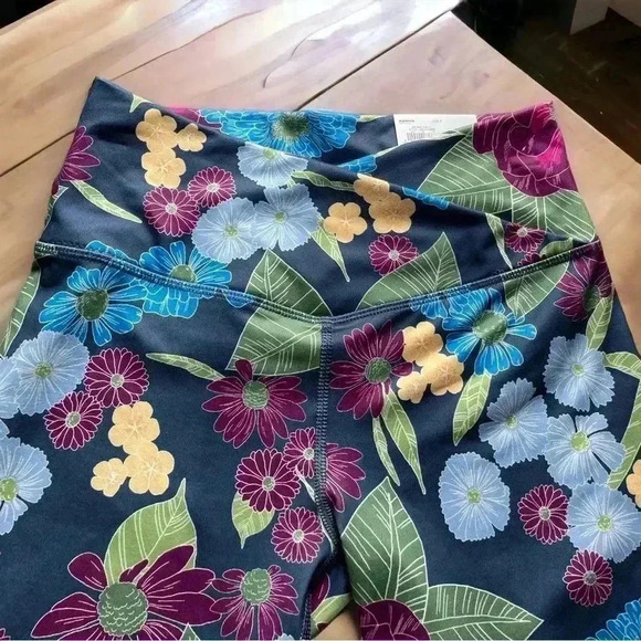 New With Tags SO flowered high rise bike short - size small. - Picture 3 of 3